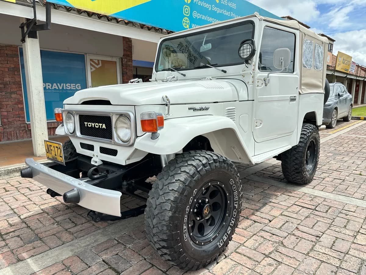 Toyota Land Cruiser FJ40 de 1978 importé de Colombie par Classic 4x4 Import