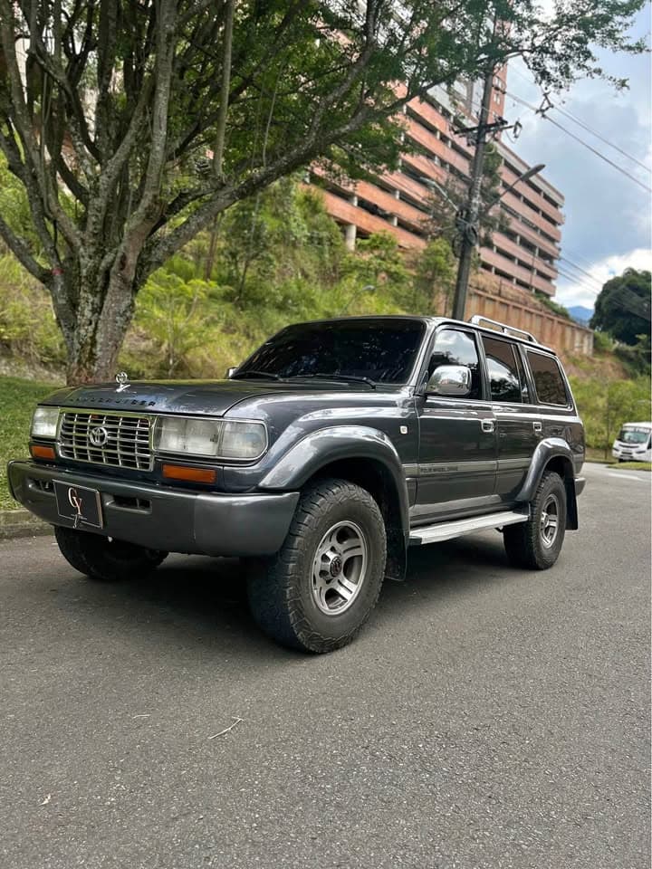 Toyota Land Cruiser FZJ80 1993