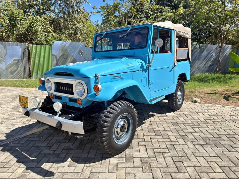 Toyota Land Cruiser FJ40 1965