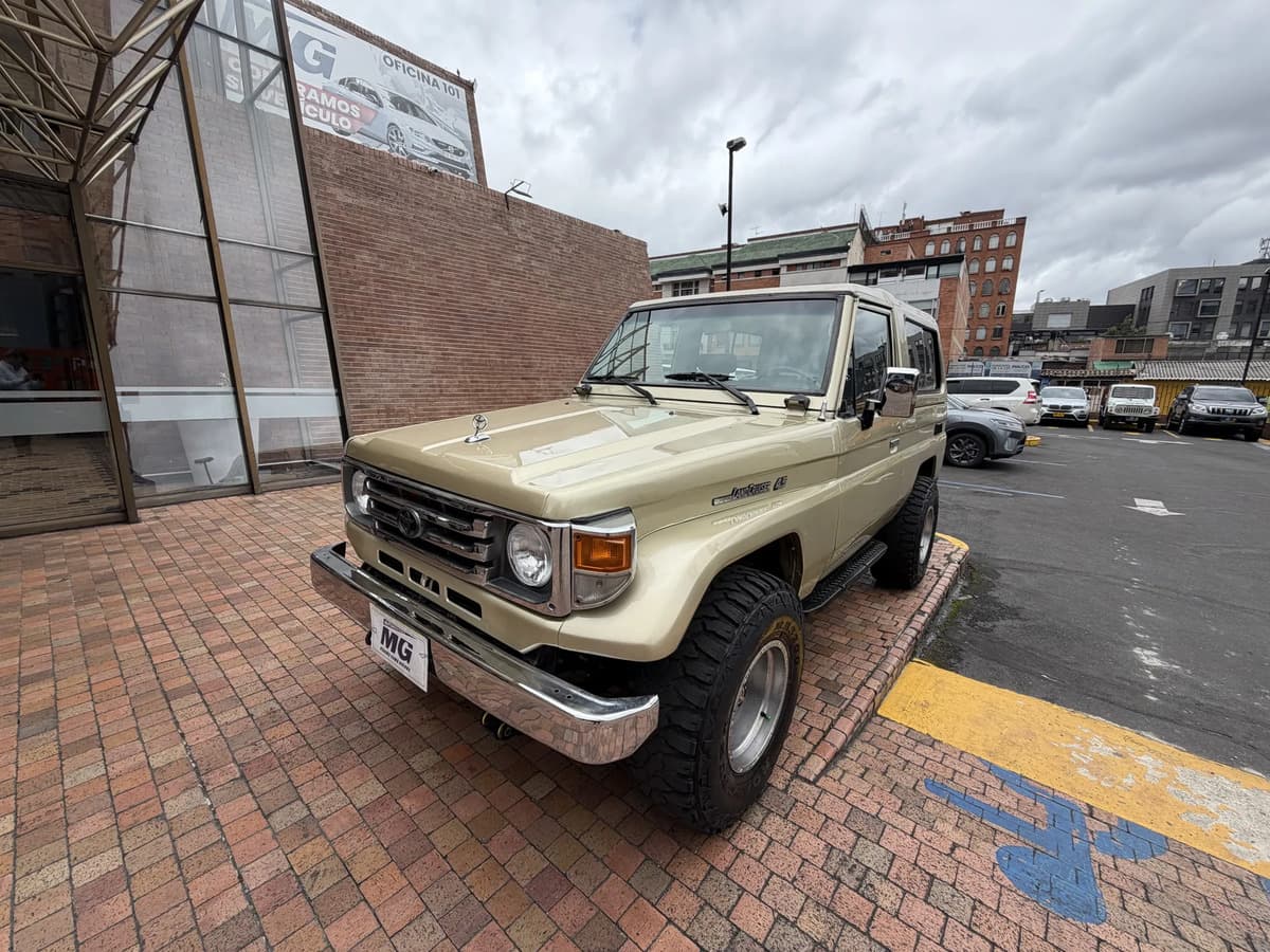 Toyota Land Cruiser FZJ75 1994
